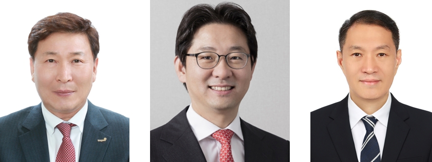 (왼쪽부터) 김성용 동원F&B 대표이사 사장 (내정), 정문목 동원홈푸드 식재FS외식부문 대표이사 사장, 민은홍 동원산업 사업부문 대표이사 부사장./사진제공=동원그룹