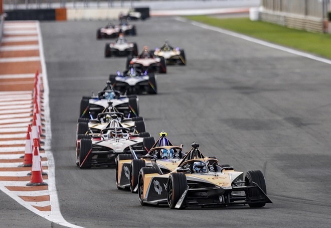 테스트에 참여중인 포뮬러E 젠3 기반 경주차. 제공=한국타이어.