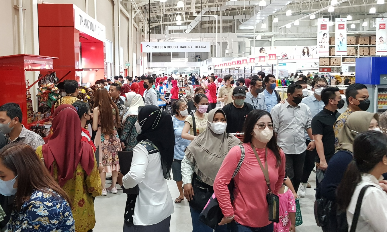 인도네시아 50호 '세르퐁점' 오픈 당일 매장 출입구전경./ 사진제공 = 롯데마트