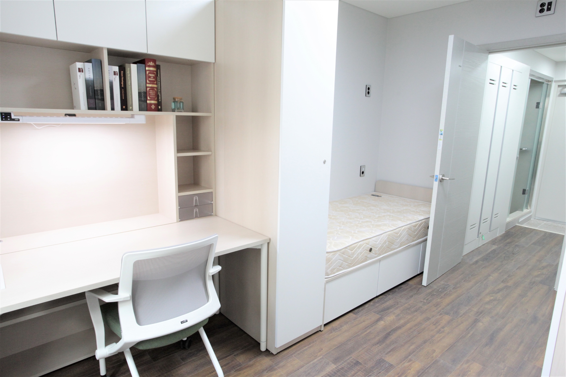 롯데장학재단 대학생연학생활관 관생실 내부 모습./ 사진제공 =롯데지주