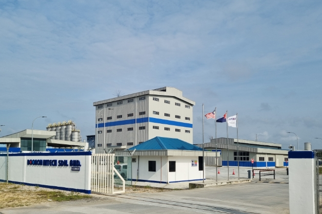 롯데케미칼(부회장 김교현)이 지난 2022년 국내 73개 중소기업을 대상으로 해외 진출 및 매출 확대 지원을 통해 467억원의 판로 확대를 달성했다. /사진=롯데케미칼.