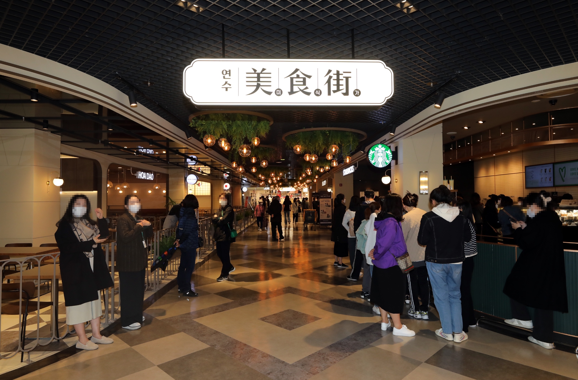 이마트은 다양한 맛집을 유치해 고객의 만족도를 높이고자 했다. /사진제공=이마트