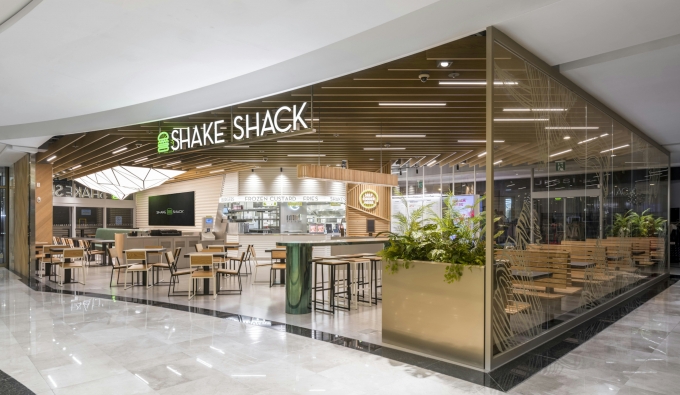 국내 프리미엄 버거 시장을 이끈 '쉐이크쉑' 버거. /사진=SPC