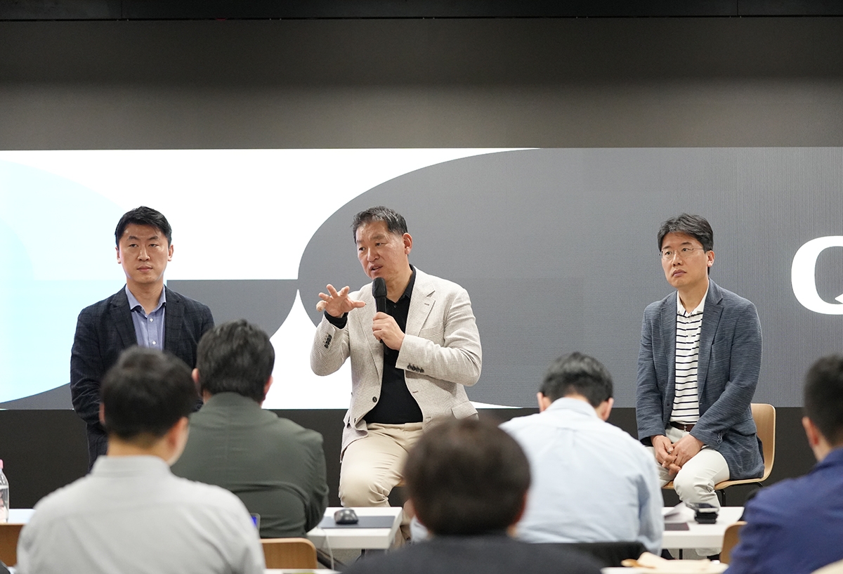 SK디앤디 김도현 대표가 야놀자클라우드와의 ‘커넥트파이 클라우드’의 공동설립을 기념한 기자간담회에서 발표를 진행하고 있다. / 사진제공=SK디앤디