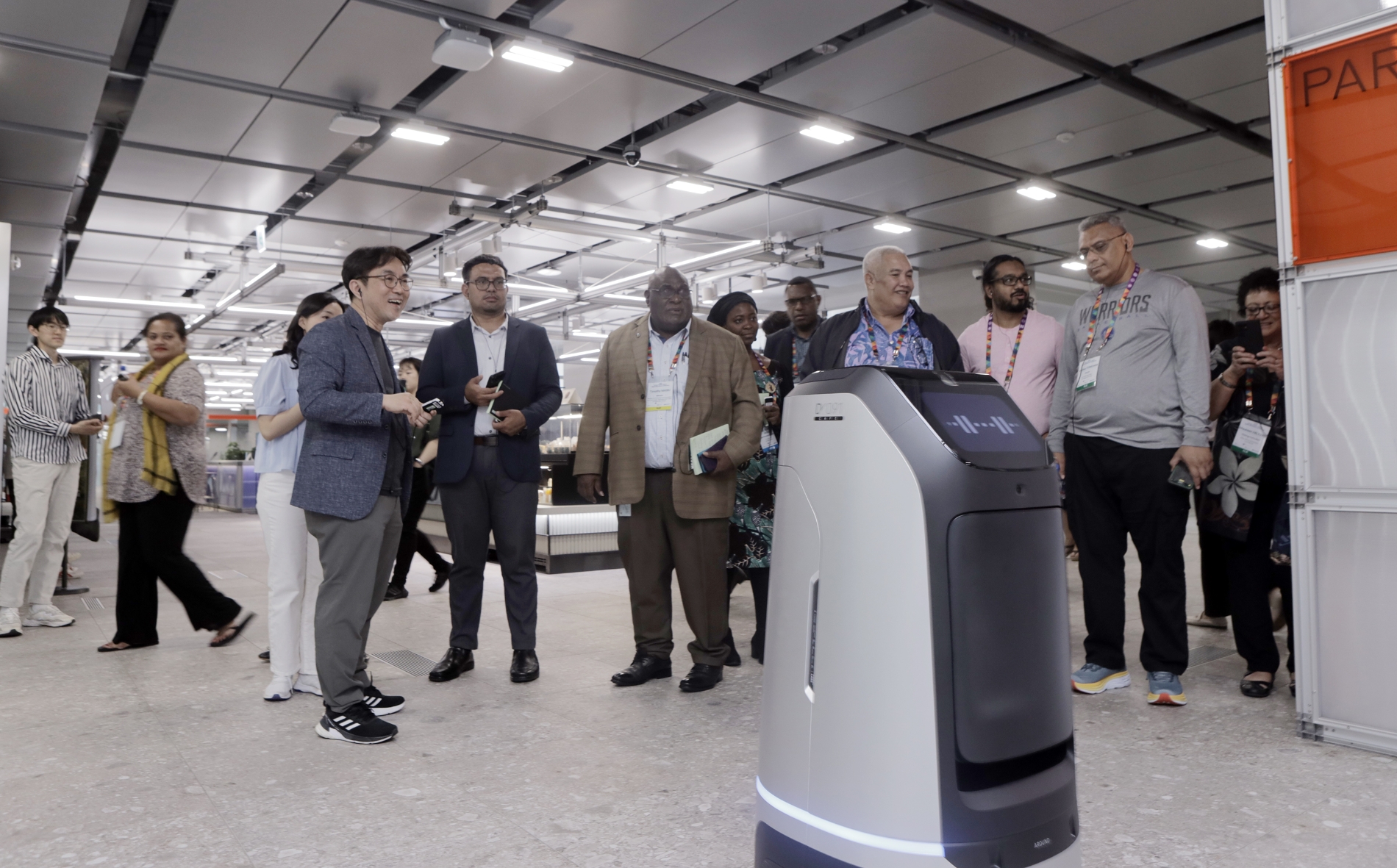 1일 네이버 1784를 방문한 태평양도서 5개국 주요 관계자들. / 사진제공=네이버