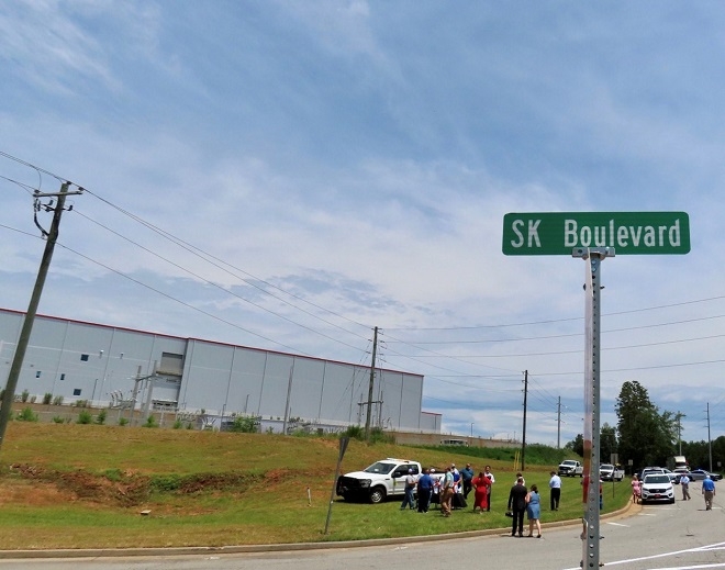 미국 조지아주 잭슨카운티 커머스시의 ‘SK 블러바드’ 표지판. 사진제공=SK온.