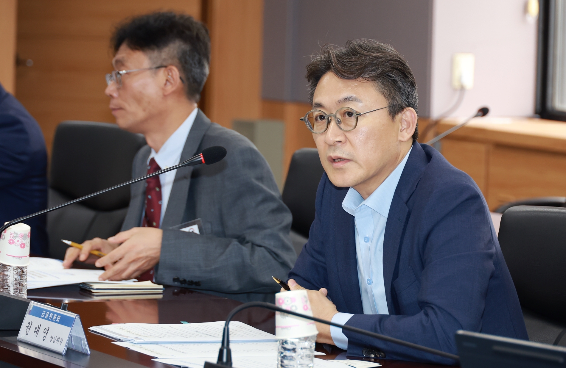 권대영 금융위원회 상임위원이 26일 오후 서울 종로구 정부서울청사에서 고용노동부·금융감독원·금융협회와 개최한 퇴직연금 관련 시장 안정 간담회에서 퇴직연금 시장에서의 자금이동 관련 리스크를 점검·논의했다./사진제공=금융위