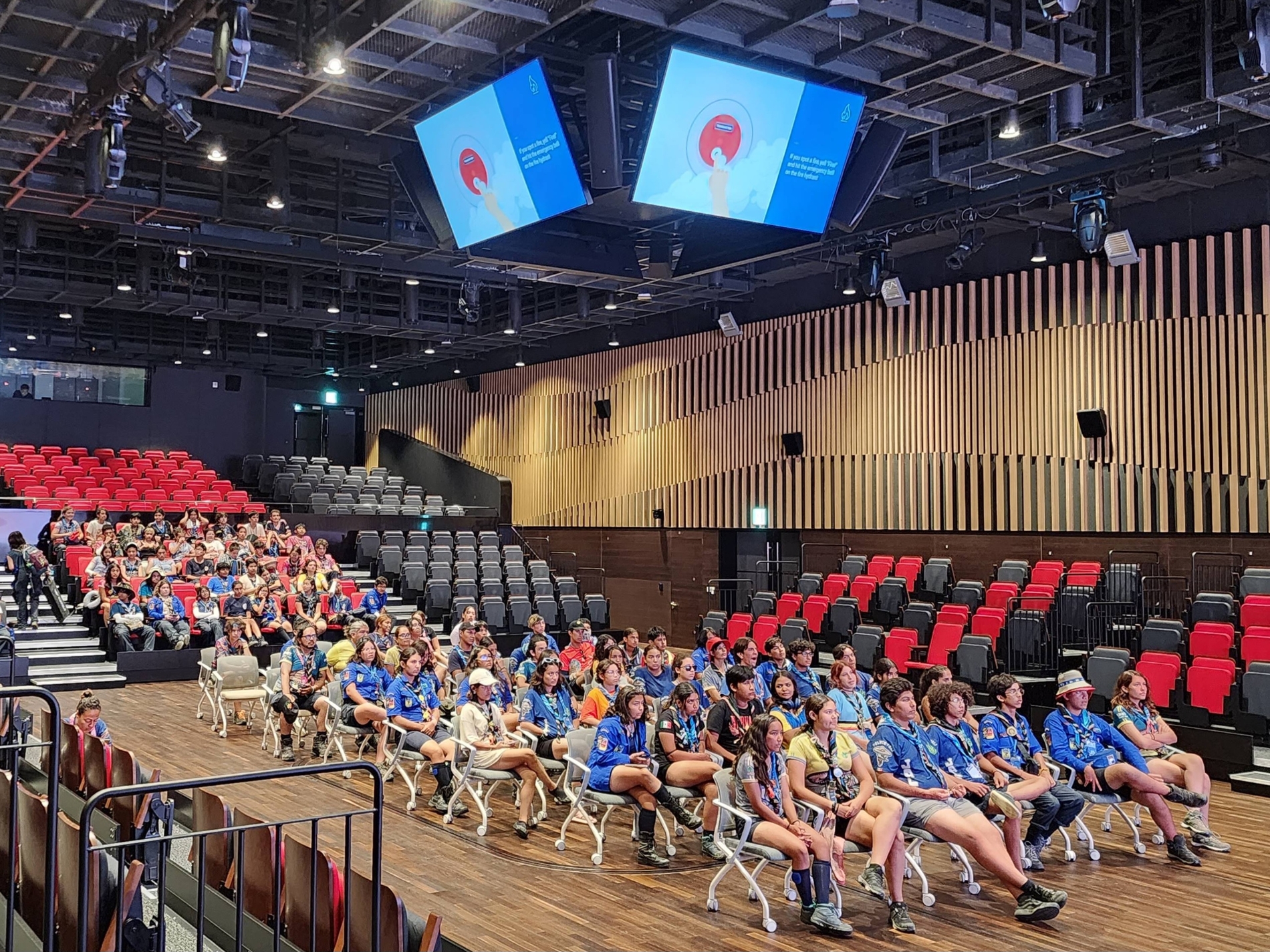 지난 8일, 2023 새만금 세계스카우트잼버리 멕시코 대표단이 롯데인재개발원 오산캠퍼스에 도착해 입소 준비를 하고 있는 모습./사진제공=롯데