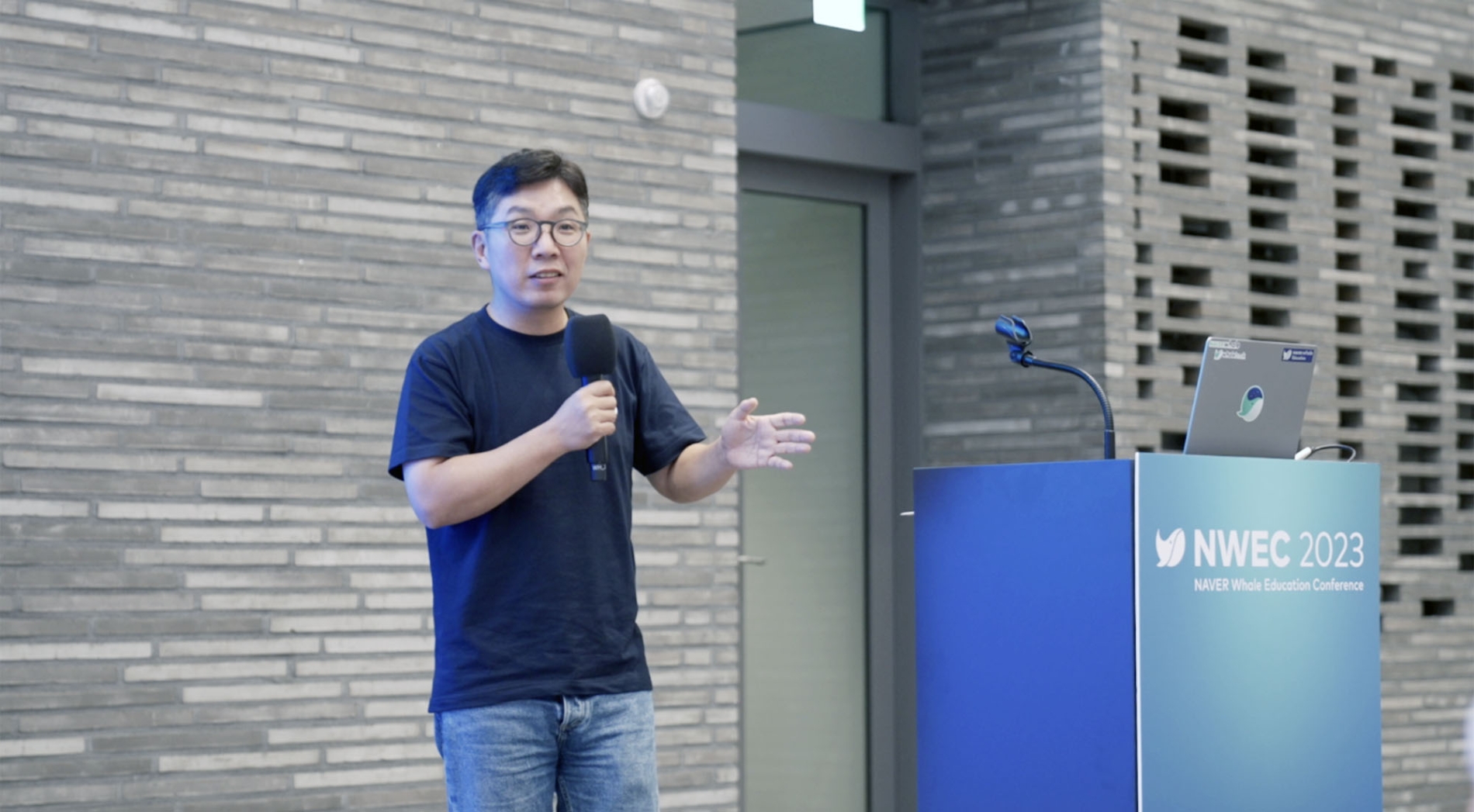 'NWEC 2023' 오프닝 발표를 진행하는 김유원 네이버클라우드 대표. / 사진제공=네이버클라우드