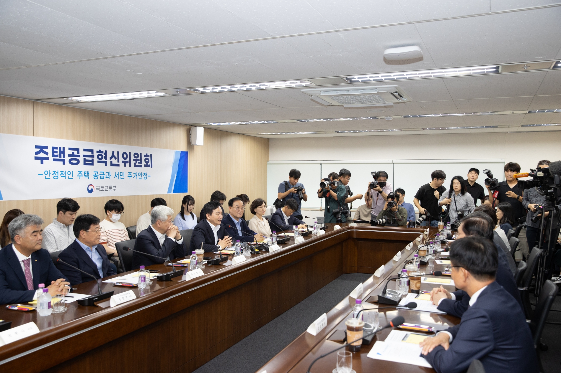 29일 열린 주택공급혁신위원회에서 원희룡 국토교통부 장관이 발언하고 있다. / 사진제공=국토교통부