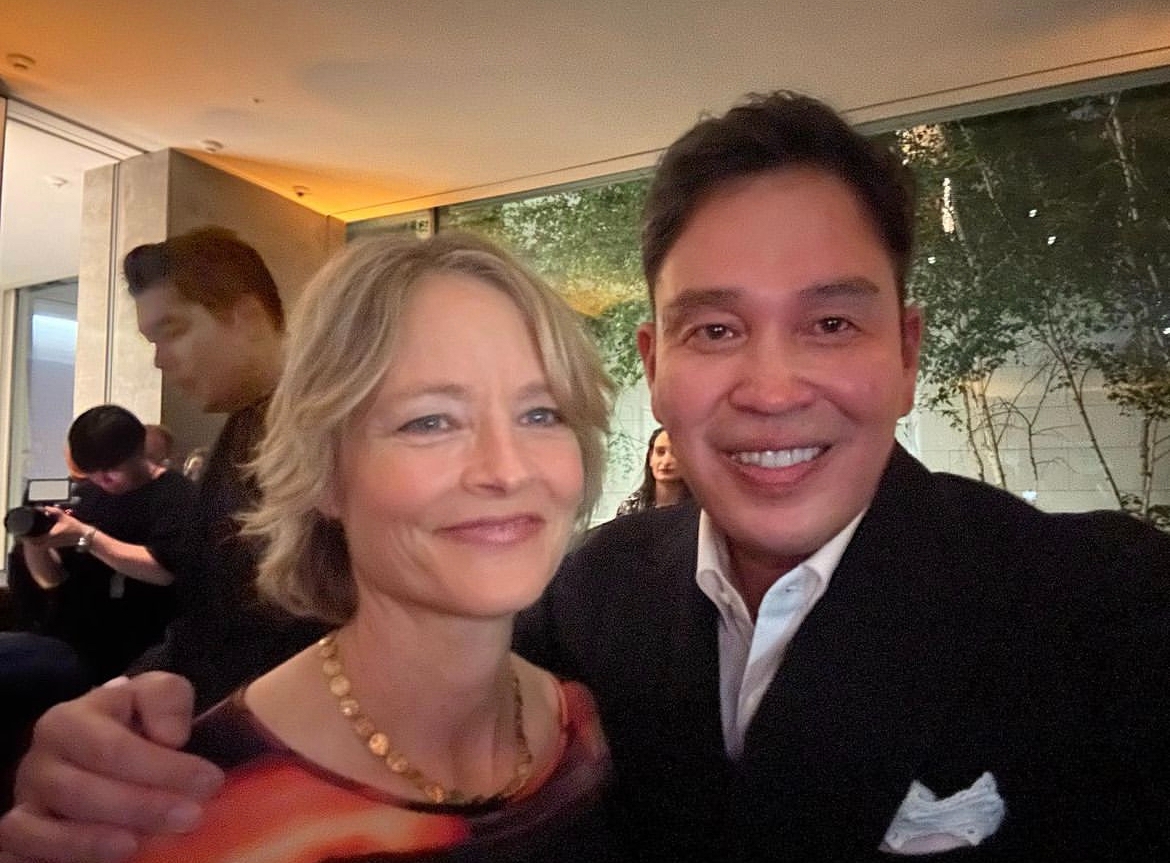 정용진 부회장(오른쪽)은 자신의 인스타그램에 할리우드 배우 조디 포스터와 찍은 사진을 게재했다. /사진=정용진 인스타그램