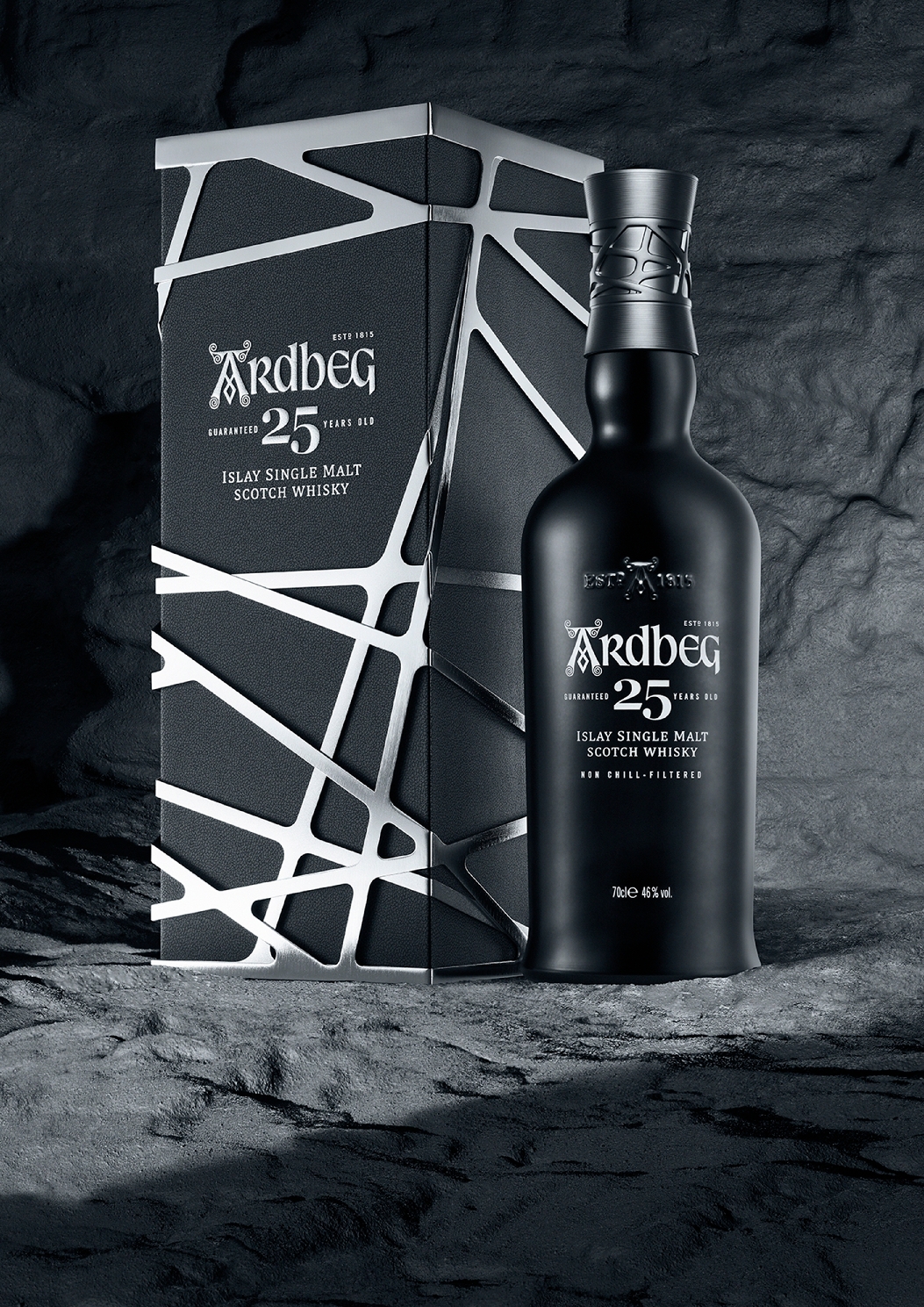 신라면세점이 아드벡과 헤네시 한정판 상품을 국내 면세업계 단독으로 선보인다. /사진제공=신라면세점