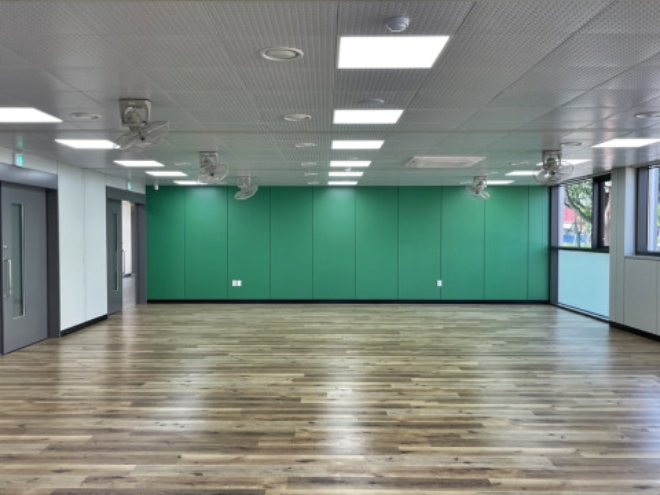 포스코스틸리온(대표 윤양수)이 국내 최초로 이동형 모듈러 학교에 ‘바이오매스 컬러강판’을 적용했다. 사진제공=포스코스틸리온.