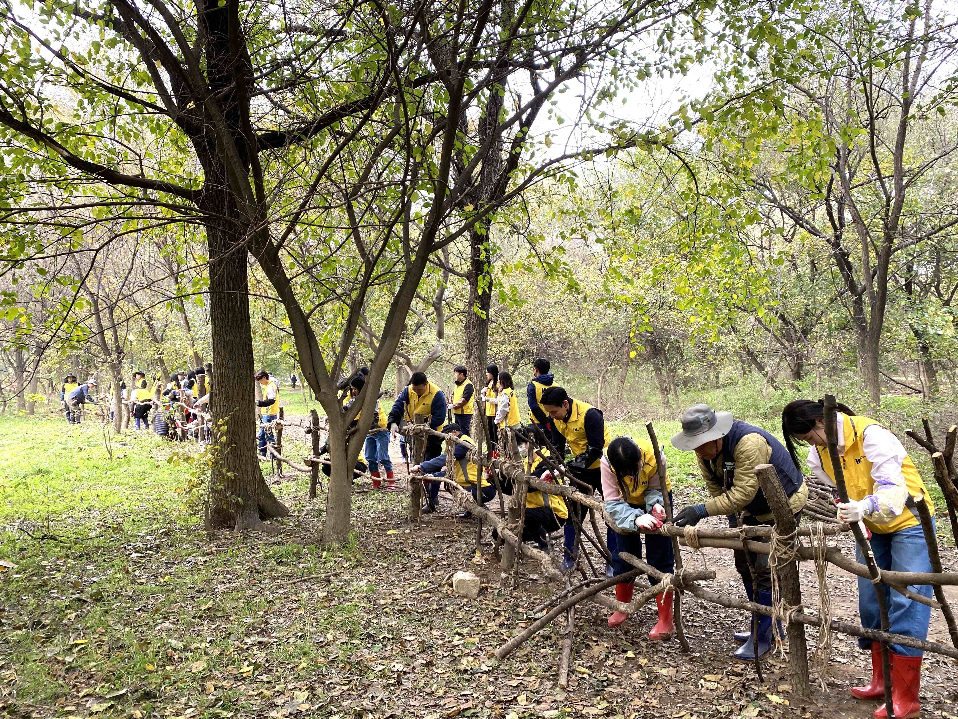 DL이앤씨) 임직원 여의샛강생태공원 봉사활동  (1)