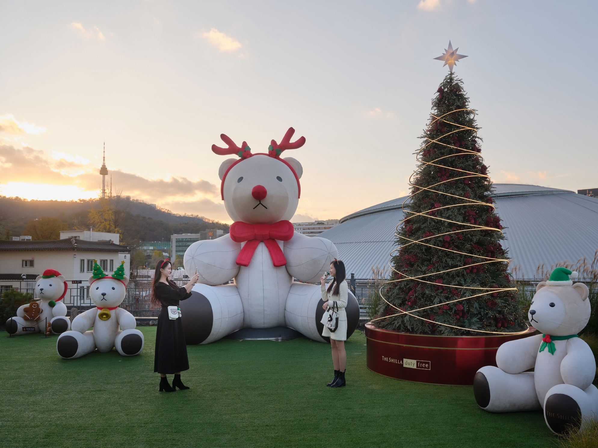 신라면세점이 크리스마스를 맞아 다양한 행사를 진행한다. /사진제공=신라면세점
