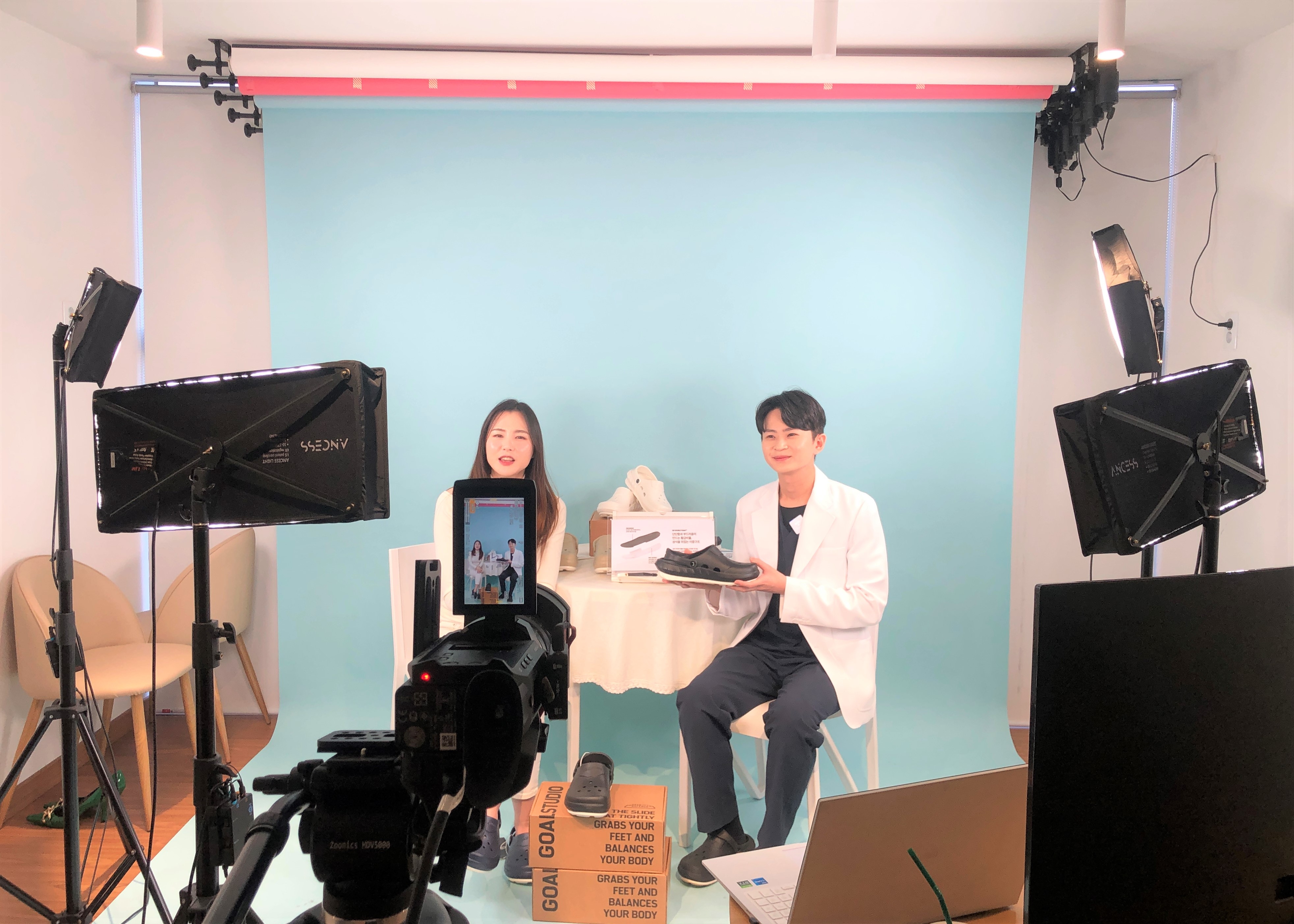 라이브커머스 생방송 진행 모습./사진제공=영등포구