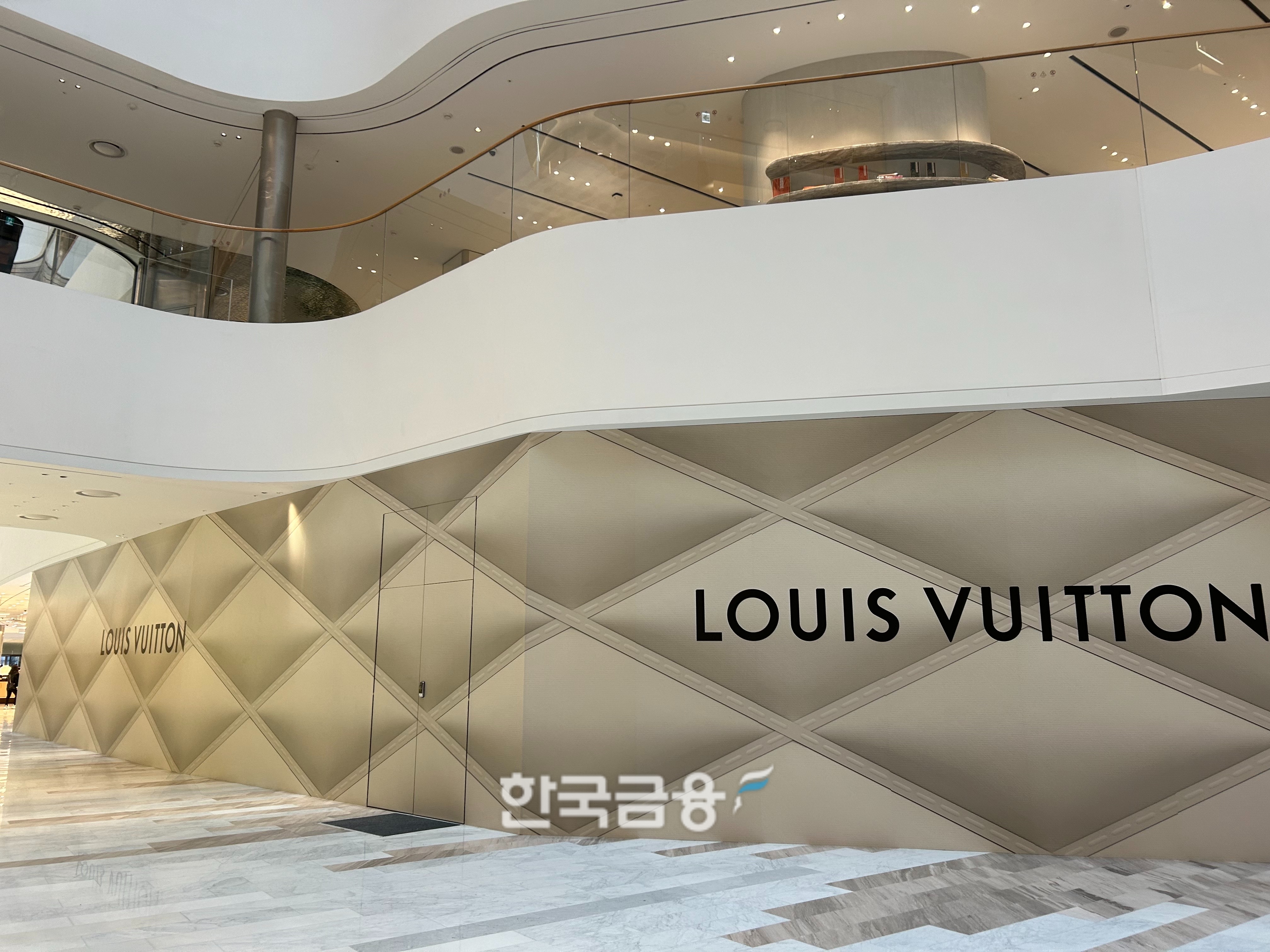 이달 안으로 더현대서울에 루이비통 매장이 문을 연다. /사진=박슬기 기자