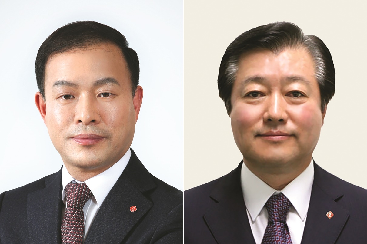 이훈기 롯데 화학군 총괄대표 사장(왼쪽), 이영구 롯데 식품군 총괄대표 부회장 /사진제공=롯데