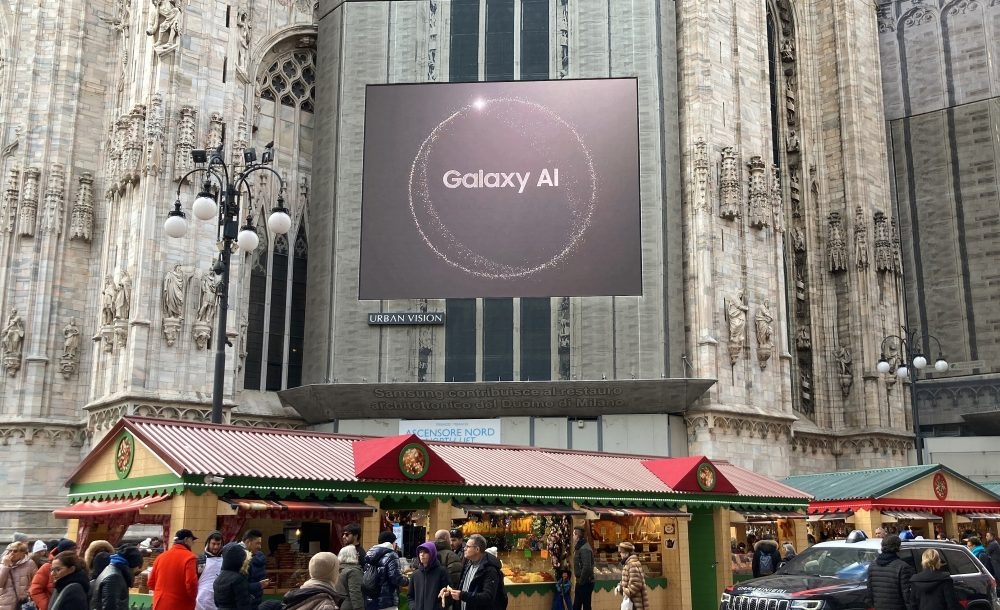 이탈리아 밀라노 두오모 광장에 게시된 '삼성 갤럭시 언팩 2024' 디지털 옥외광고./사진 = 삼성전자
