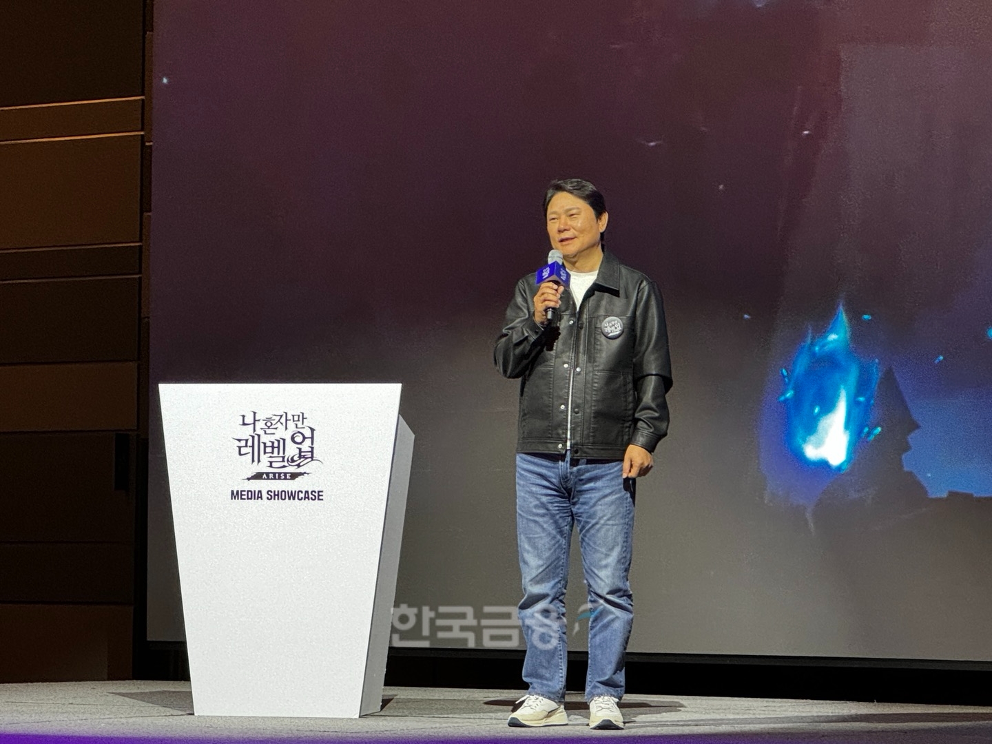 권영식 넷마블 대표가 19일 서울 구로구에 위치한 지타워에서 열린 '나 혼자만 레벨업: 어라이즈' 미디어 쇼케이스에서 환영사를 진행하고 있다. / 사진=이주은 기자