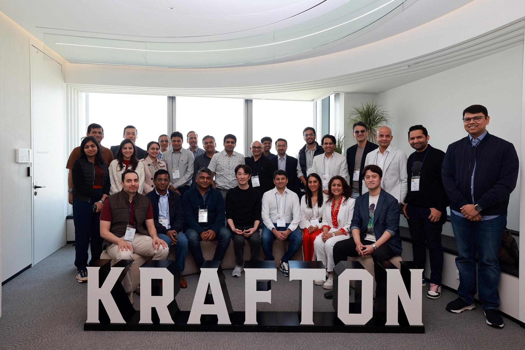 김창한 크래프톤 대표가 인도의 젊은 경영자들과 게임‧AI 전략을 논의했다. / 사진제공=크래프톤