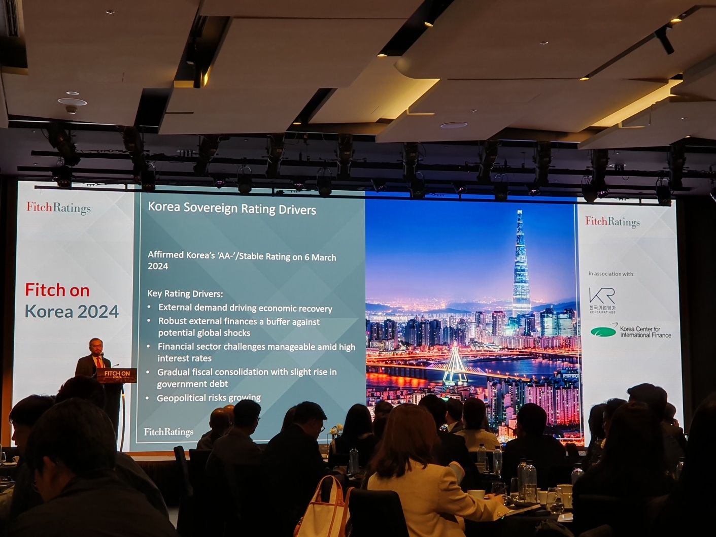 제레미 주크 피치(Fitch) 아시아·태평양 국가신용등급 담당 이사가 26일 서울 여의도 페어몬트 앰배서더에서 열린 '2024 피치 온 코리아' 연례 콘퍼런스에서 발표하고 있다. / 사진= 한국금융신문(2024.04.26)