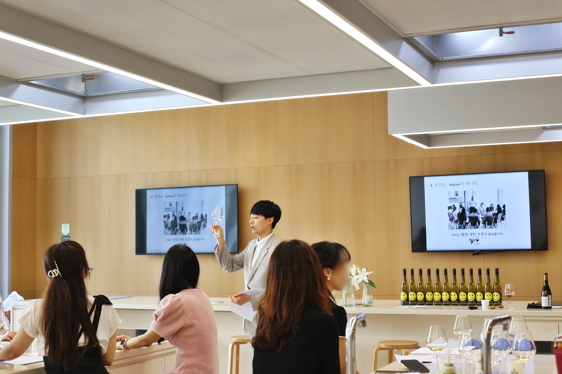 갤러리아백화점이 오는 5월 31일까지 문화센터 여름학기 회원을 모집한다. /사진제공=갤러리아백화점