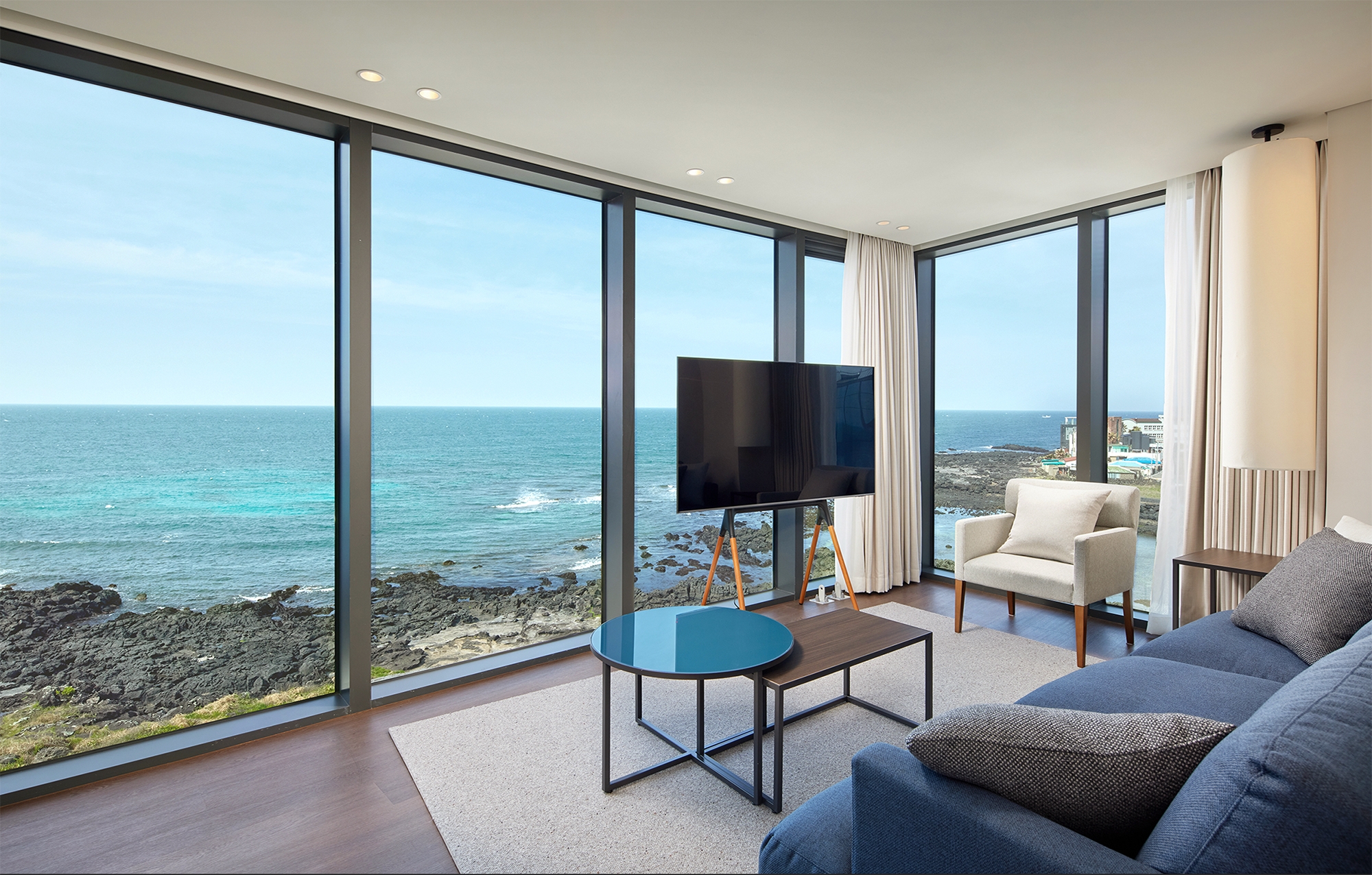 내달 오픈을 앞두고 있는 신라스테이 플러스 이호테우가 '뜻밖의 행운' 프로모션을 운영한다. /사진제공=호텔신라