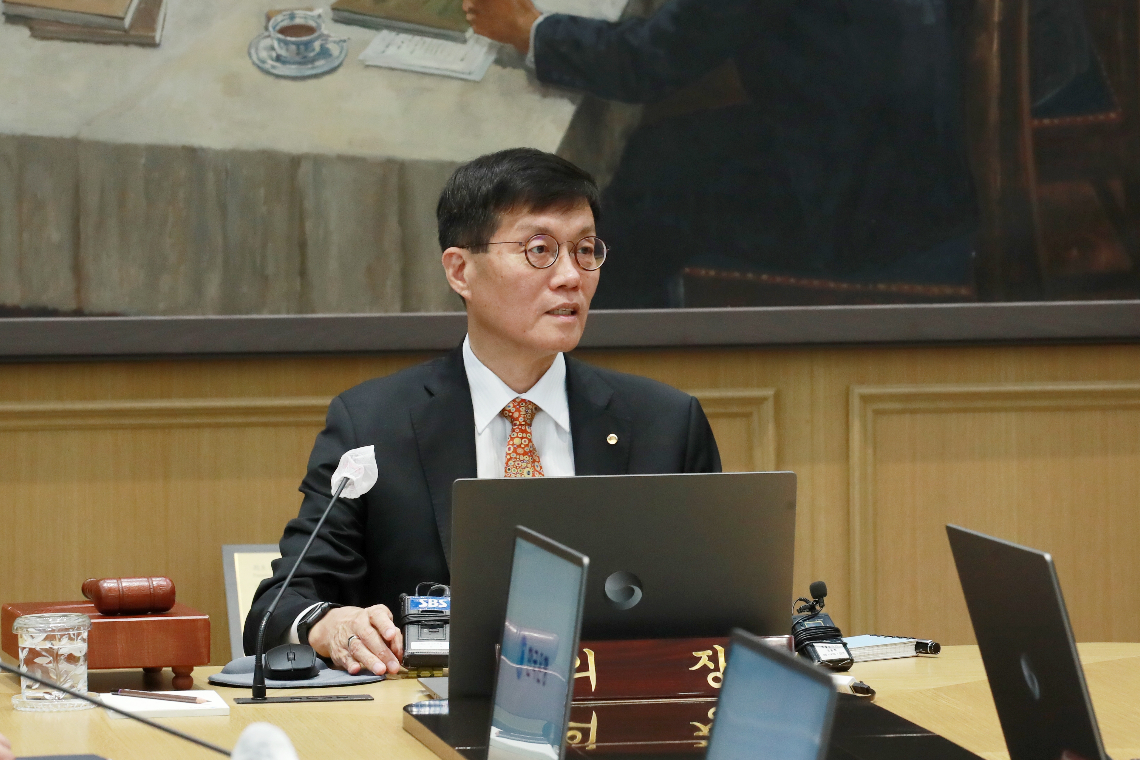 이창용 한국은행 총재가 23일 오전 서울 중구 한국은행에서 열린 금융통화위원회 본회의에서 회의를 주재하고 있다./사진=한은
