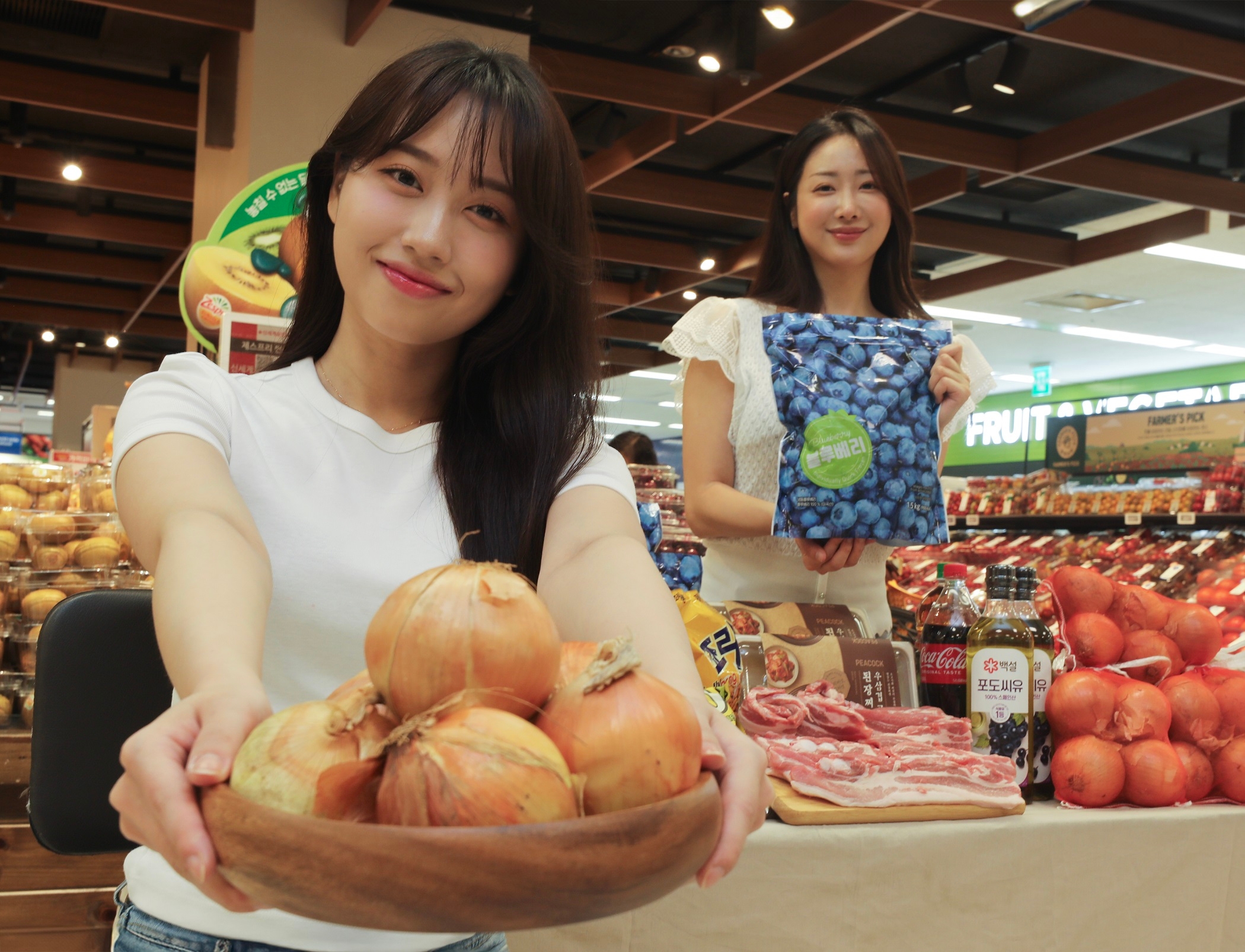 통합이마트가 초저가상품 할인행사를 3분기내내 진행한다. /사진제공=이마트