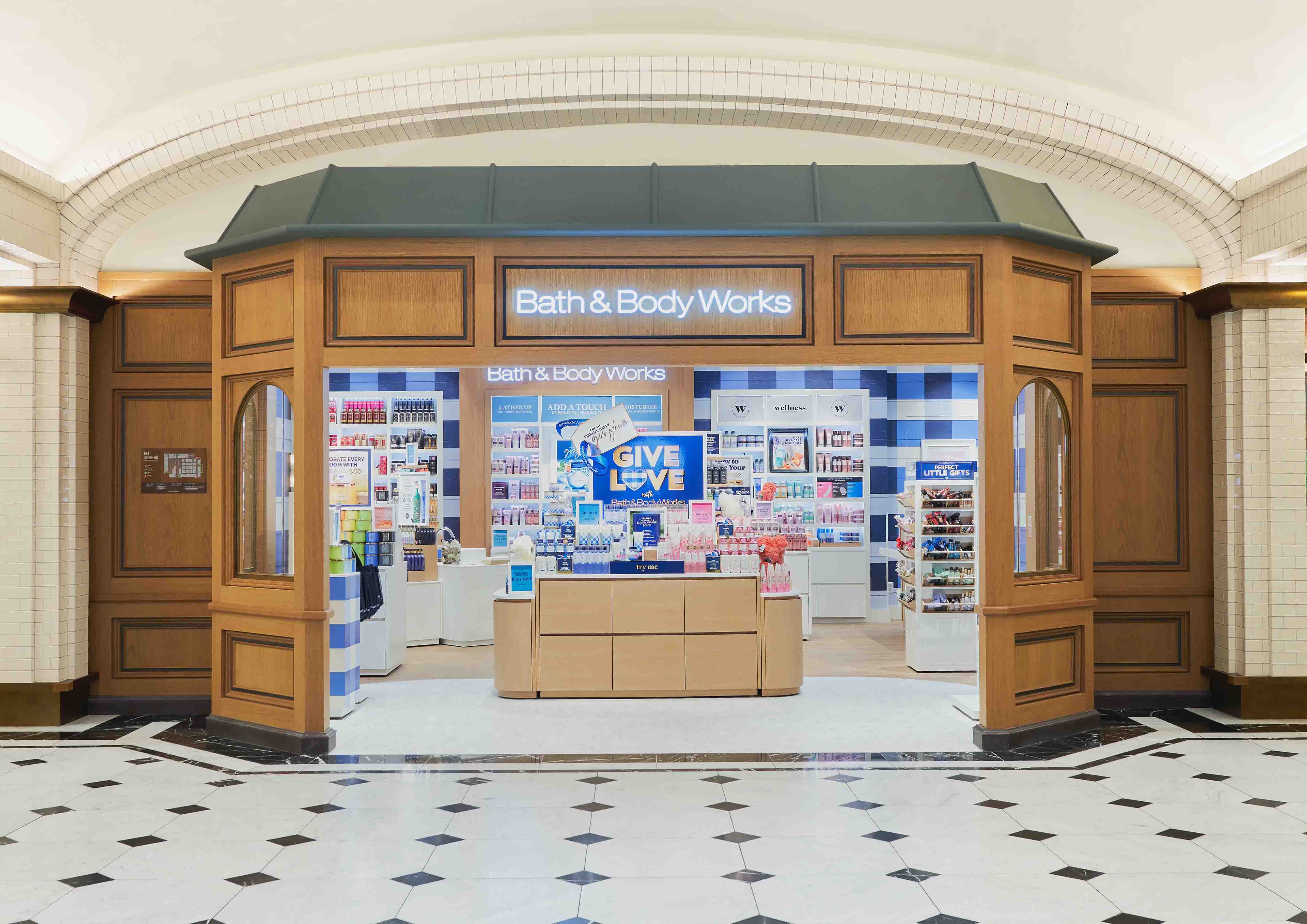 신세계백화점 강남점에 문을 최초로 문을 연 '배스 앤 바디 웍스' 인기 상품이 모두 완판했다. /사진제공=신세계백화점