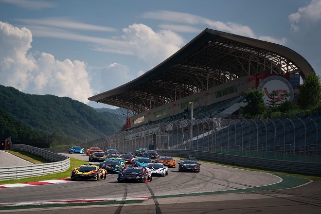 2023년 람보르기니 슈퍼 트로페오 한국 대회 경기 장면. 출처=한국타이어