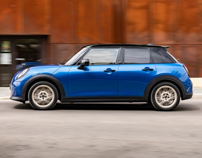 MINI 쿠퍼S 5도어 출시 "여유로운 공간"