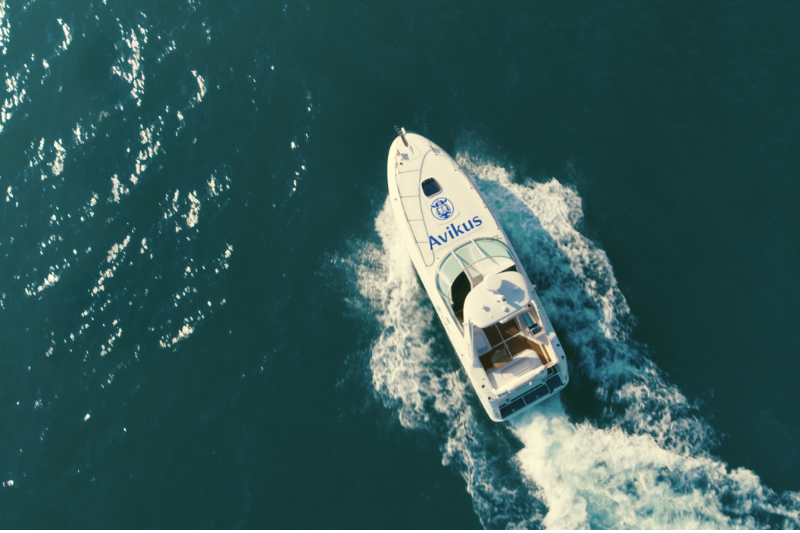 아비커스의 자율운항시스템이 설치된 레저용 보트 사진. /사진제공=HD현대