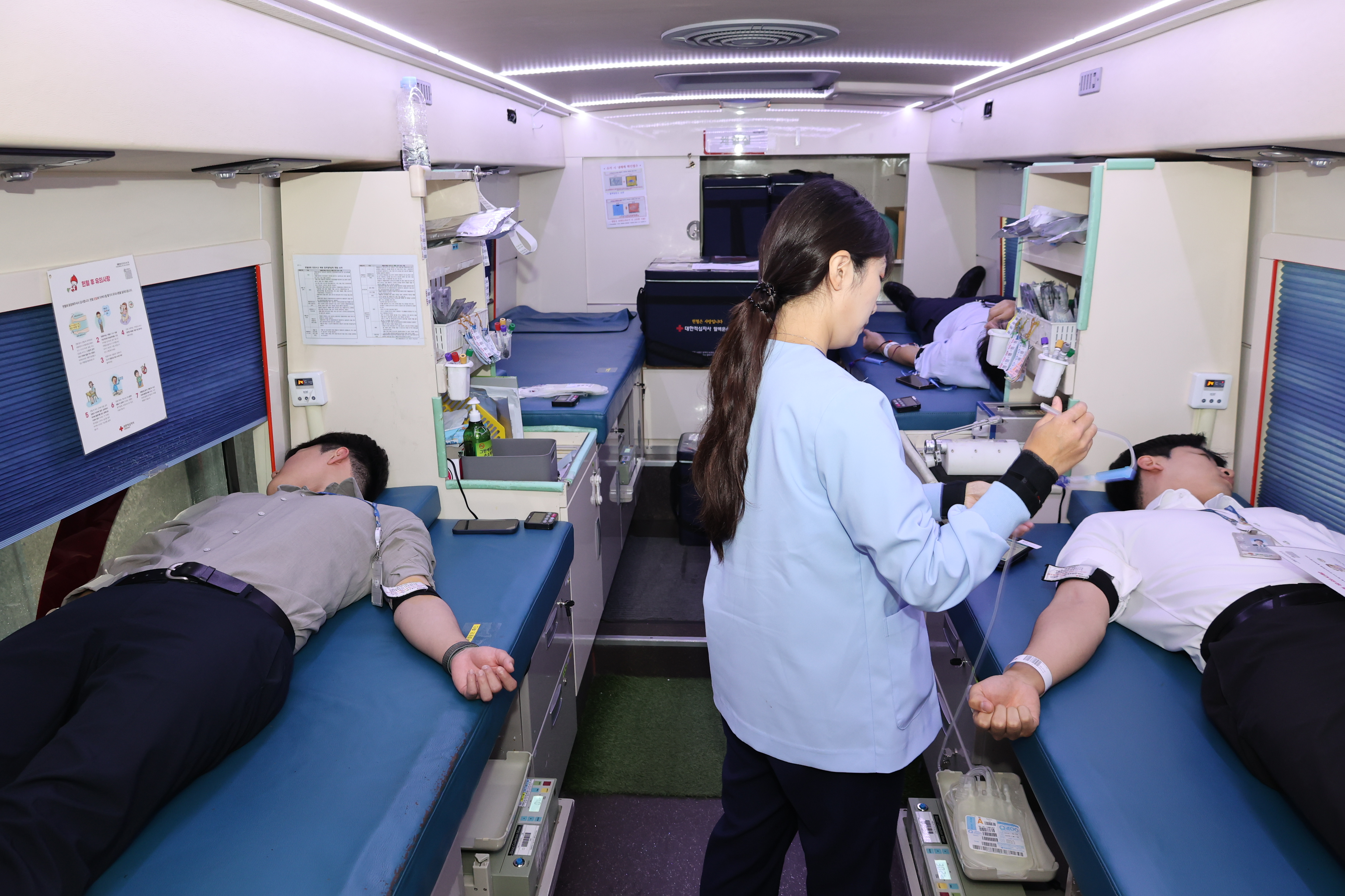 동부건설 임직원 헌혈 캠페인 참여 모습./사진제공=동부건설