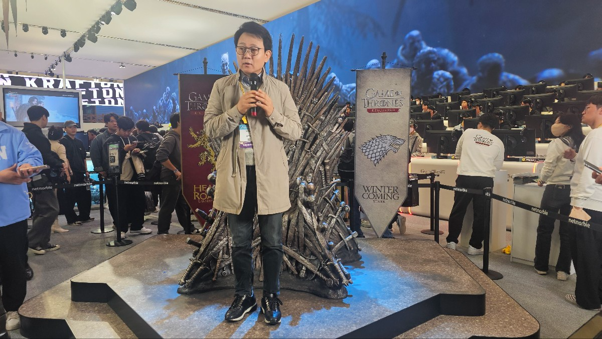 지스타 2024 현장을 방문한 방준혁 넷마블 의장. / 사진=지스타공동취재단.