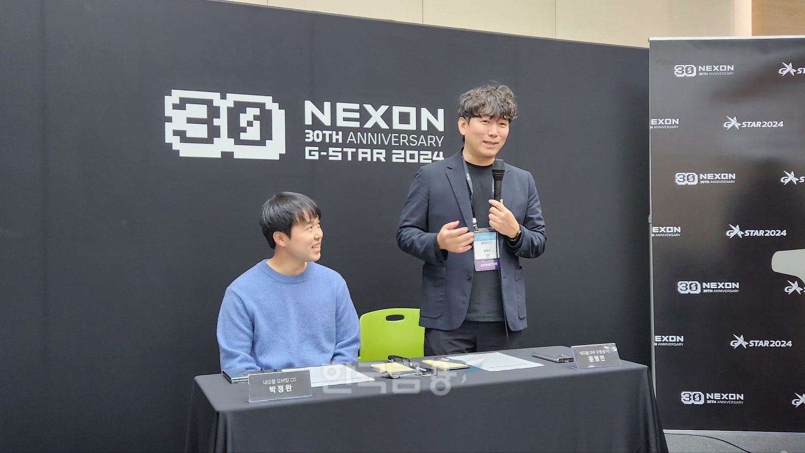 윤명진 네오플 대표(오른쪽)가 '프로젝트 오버킬'에 대해 설명하고 있다. / 사진=김재훈 기자