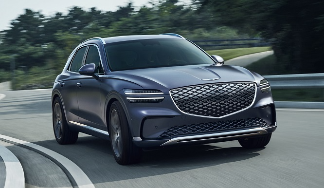 제네시스 GV70 전동화 페이스리프트 공개 '정제된 우아함'