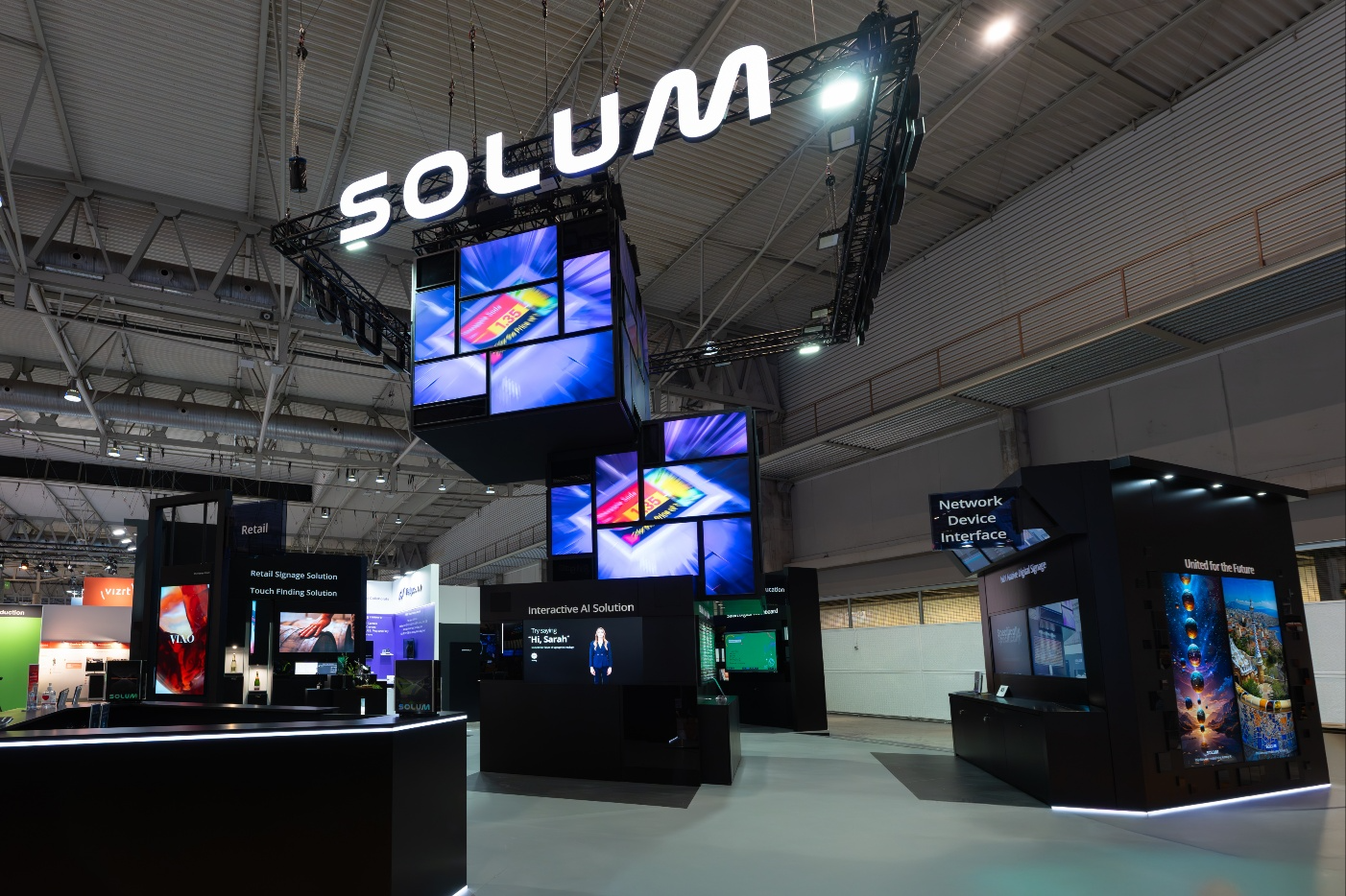 유럽 최대 디스플레이 전시회 'ISE 2025'의 솔루엠 부스 전경. 솔루엠은 이번 행사에서 미래 AI 디스플레이 혁신성을 선보였다. / 사진=솔루엠