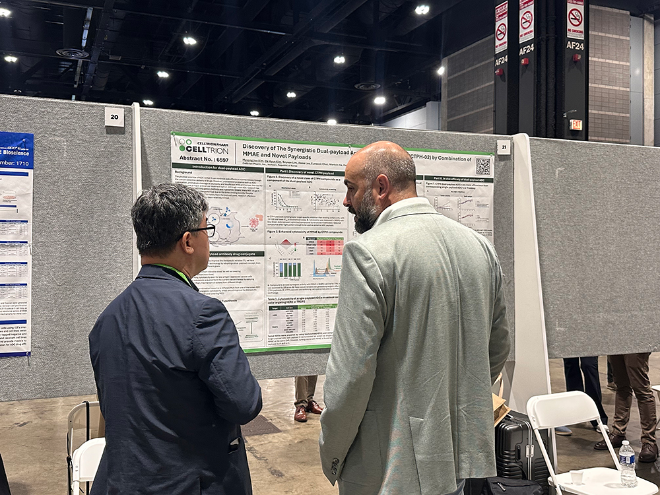 미국 시카고에서 개최된 ‘미국암연구학회(AACR 2025)’에 참가해 ADC 연구결과를 포스터 발표하고 있다. /사진=셀트리온제약