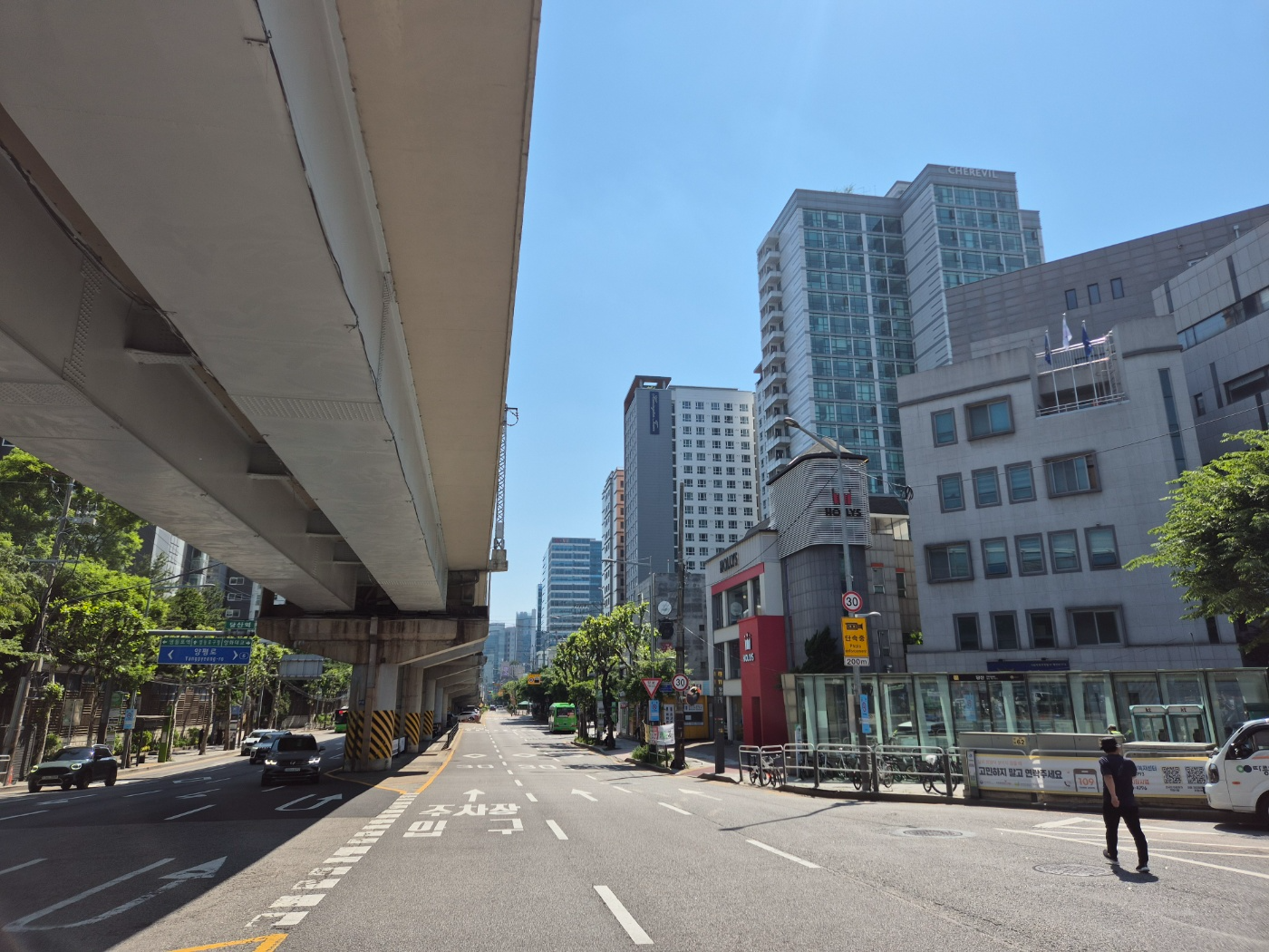 당산역 11번 출구에서 바라본 오피스텔 전경. / 사진=한상현 기자