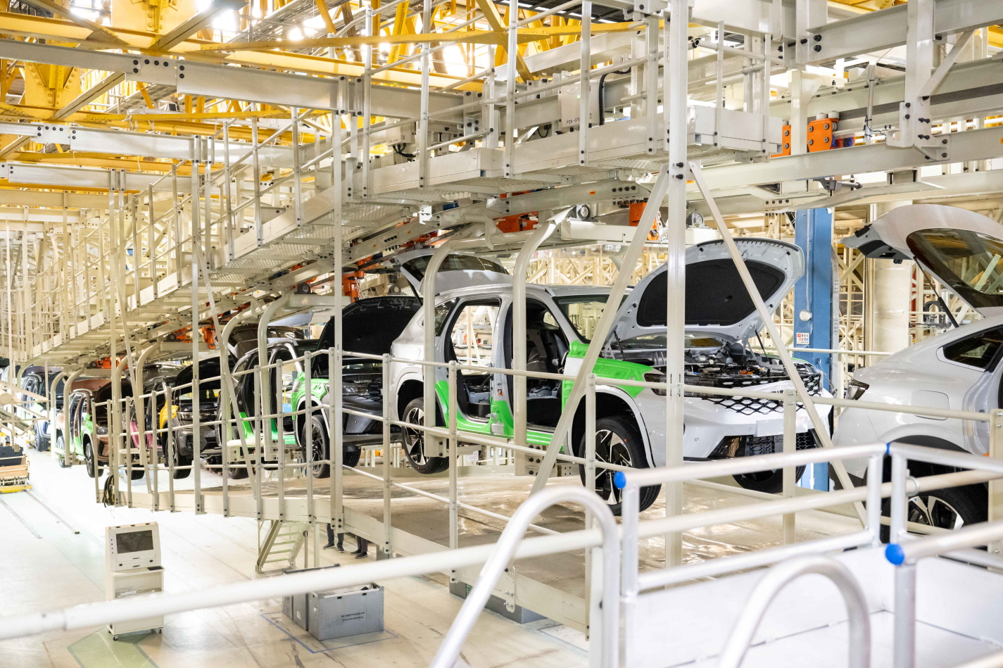 전기차 혼류 생산이 가능한 르노코리아 부산공장에서 그랑 콜레오스가 생산되는 모습. / 사진=르노코리아