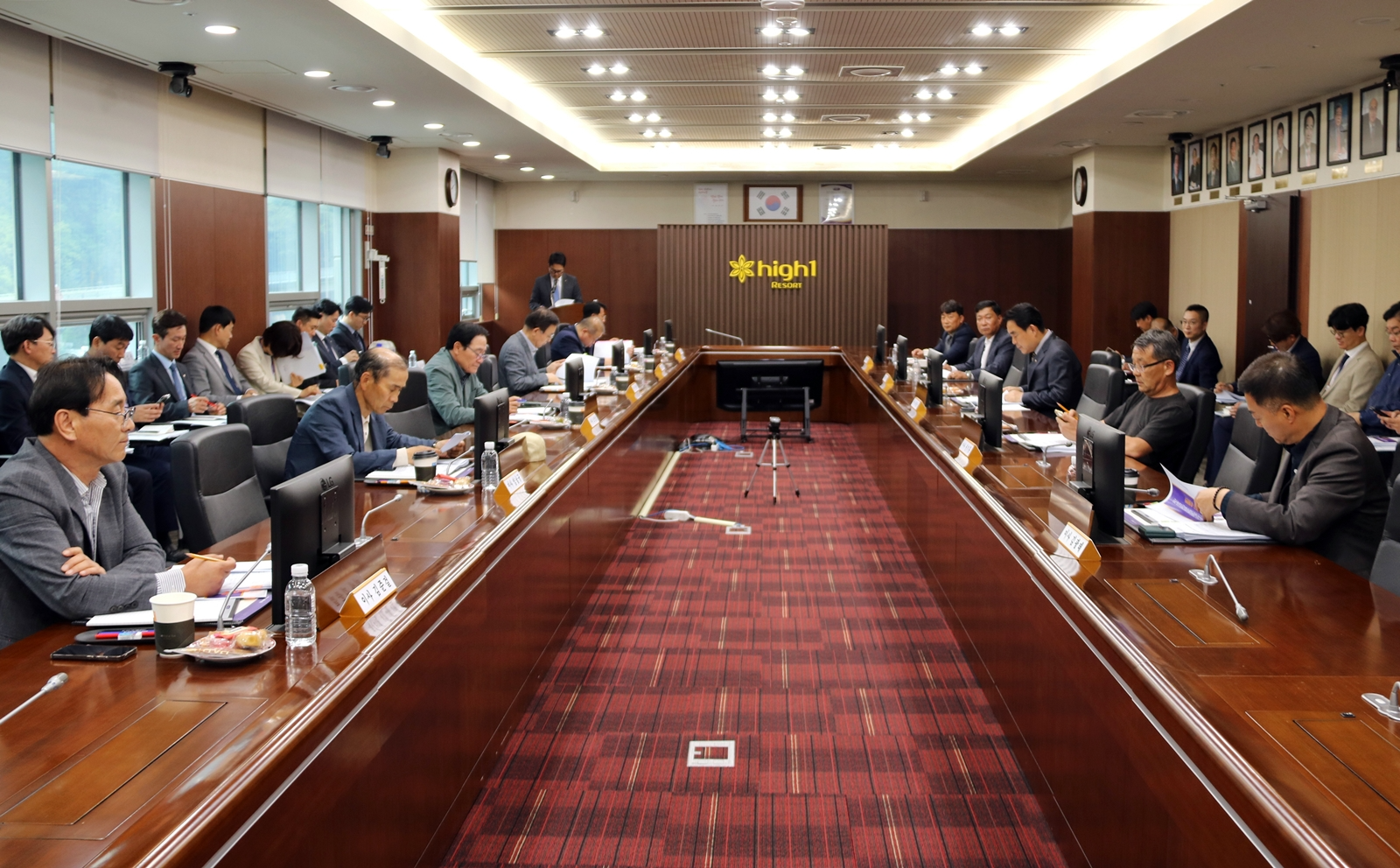 강원랜드, 221차 이사회가 진행되는 모습./사진제공=강원랜드