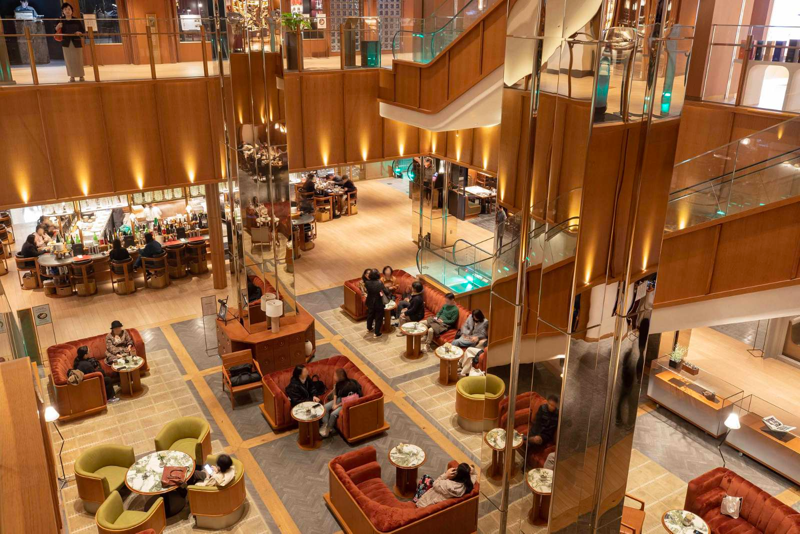 신세계백화점에 문을 연 '하우스 오브 신세계'가 1주년을 맞았다. /사진제공=신세계백화점