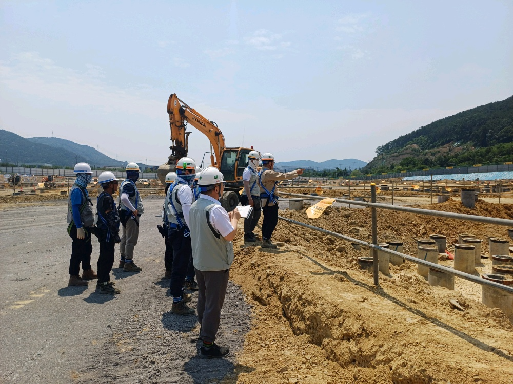 장마철 대비 안전점검 현장./사진제공=부영그룹