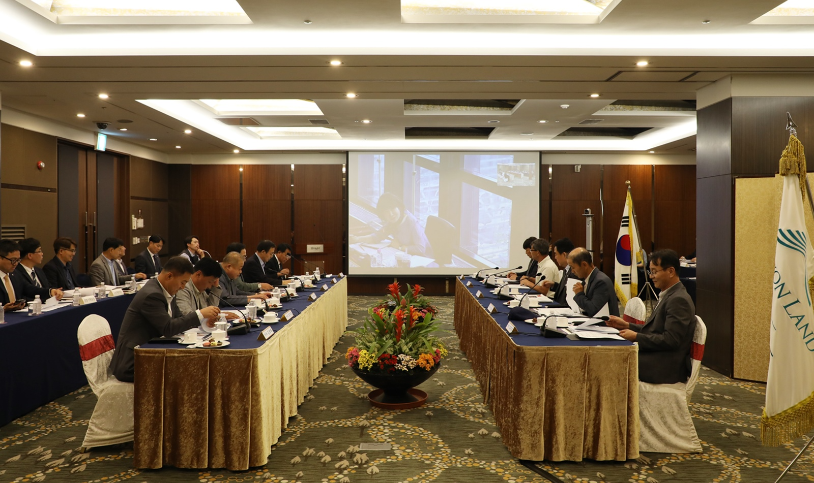 강원랜드 제222차 이사회 모습. /사진제공=강원랜드