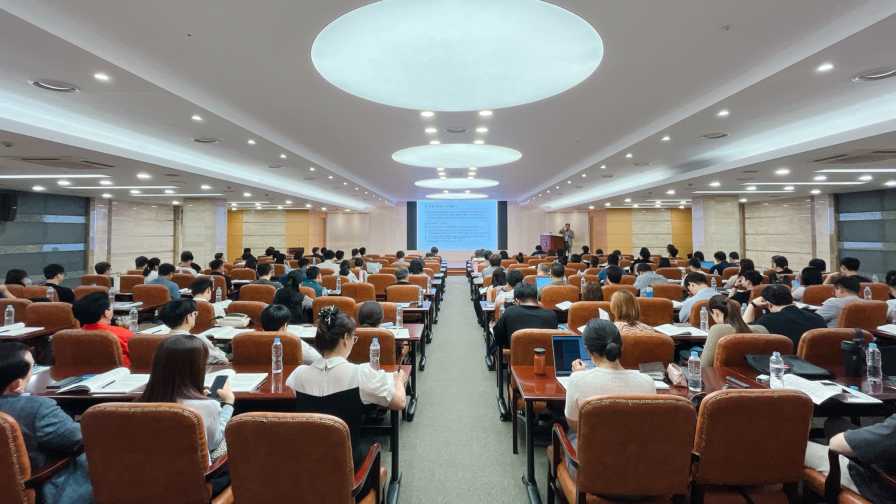 DL건설 협력업체 임직원 대상 상호협력교육 진행./사진제공=DL건설