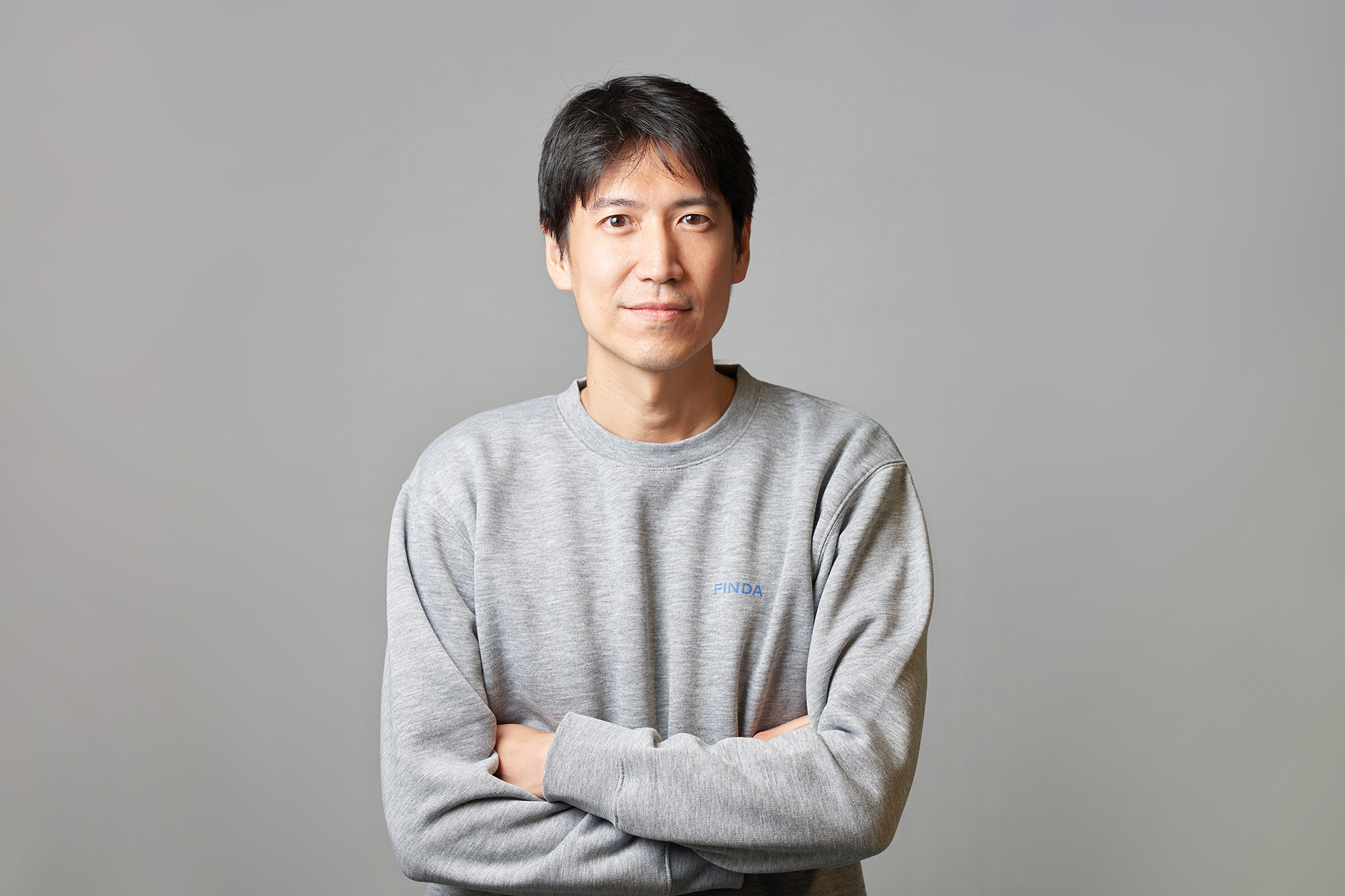 △1980년 출생 /서울대 경제학과 졸업 / 펜실베이니아대 도시계획 석사/ 2002~2004년 '탐파인터넷' 전략기획팀 팀장 / 2009~2010년 '미래에셋 자산운용' 글로벌 자산배분팀/ 2011~2013년 'Flastik' 공동창업자 겸 CEO / 2014년 스타트업 컨설팅 및 초기 투자업체 'Nextrans' 팀장 / 2015 'Sunshine' CMO / 2015년~현재 (주)핀다 공동창업자 겸 CEO