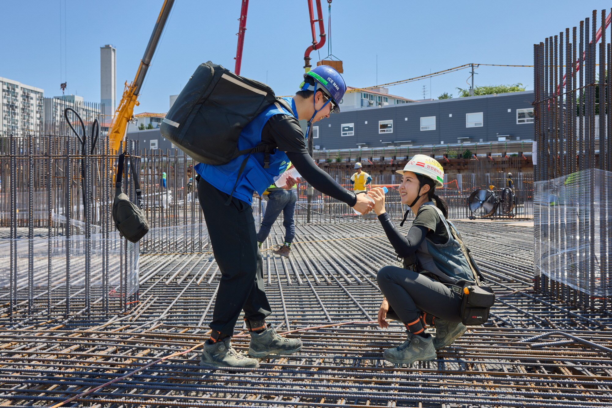 HDC현대산업개발이 HDC고드름 캠페인을 운영해 현장 근로자의 안전에 힘쓰고 있다./진행사진제공=현대산업개발