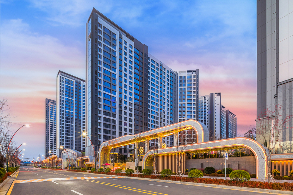 신검단 로열파크씨티Ⅱ 문주, 국내 최대 5개, 330m로 구현한 압도적인 스케일./사진제공=DK아시아